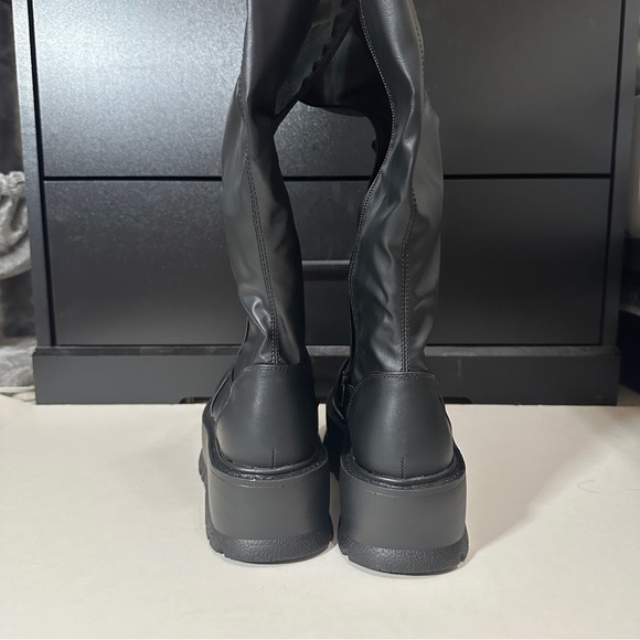 Demonia Slacker 200 Black Mid-Calf Boots - Picture 4 of 9